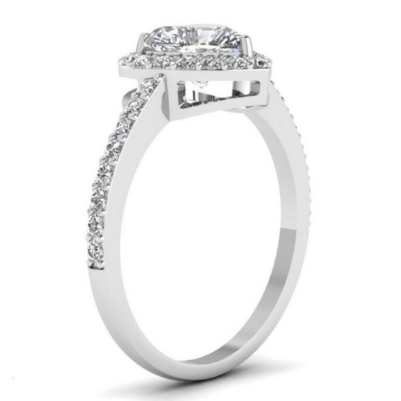 925 Silver Ring Heart Shape White Sapphire New - Picture 3 of 4